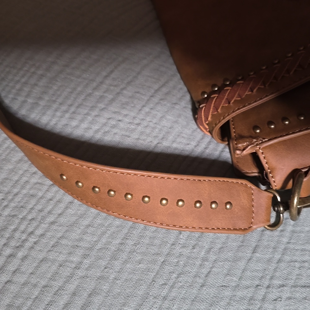 Trinity Ranch Tan Shoulder Conceal Carry Bag with Fringe Detail – NWOT - Picture 2 of 9